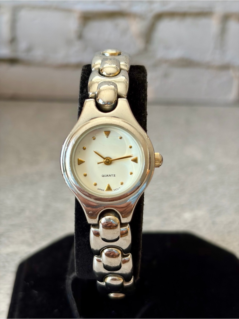 Women’s Silver Tone Bracelet Quartz Watch Japan Movt New Battery 22mm